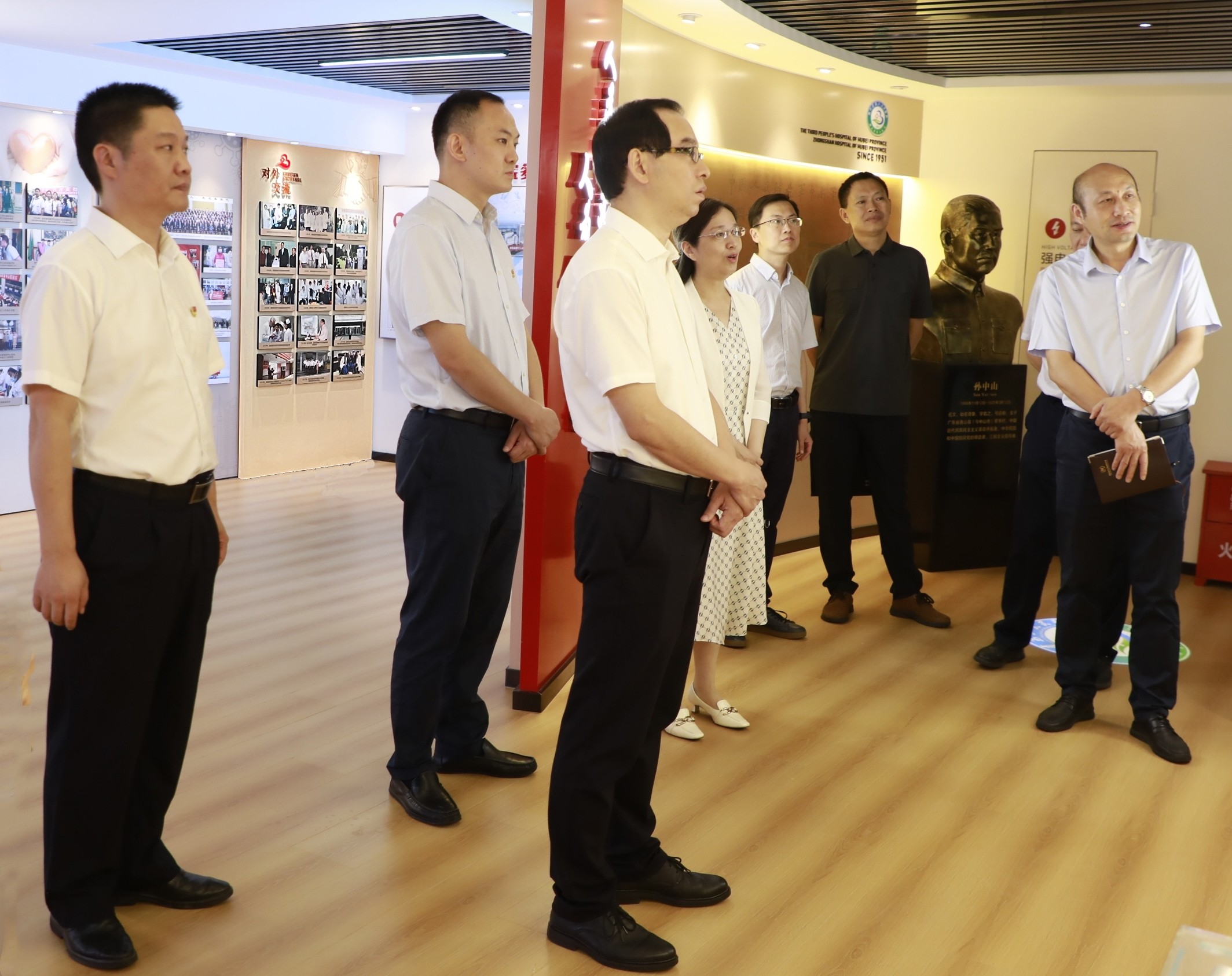 省衛(wèi)生健康委黨組書記、主任陳紅輝到省第三人民醫(yī)院調(diào)研指導(dǎo)工作